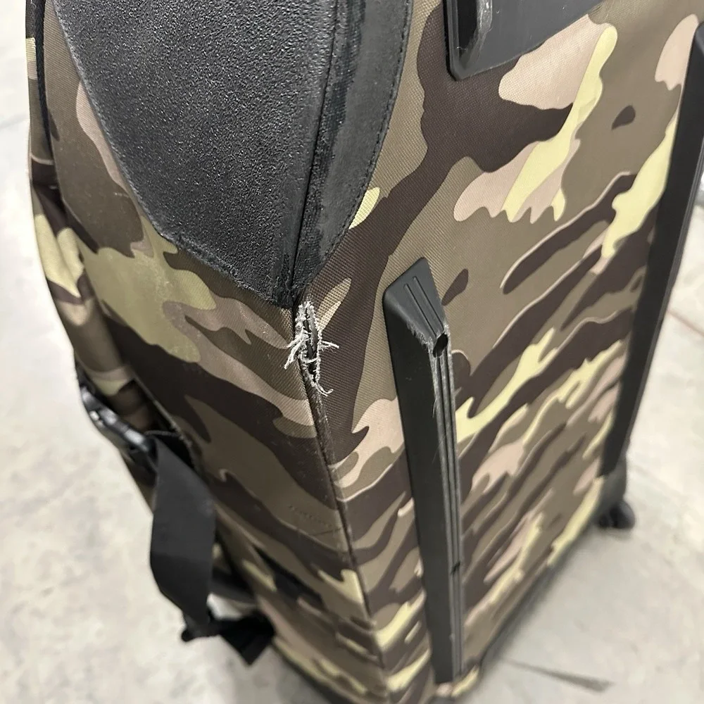 Oakley‎ Travel Suitcase Luggage Large 92L Camo